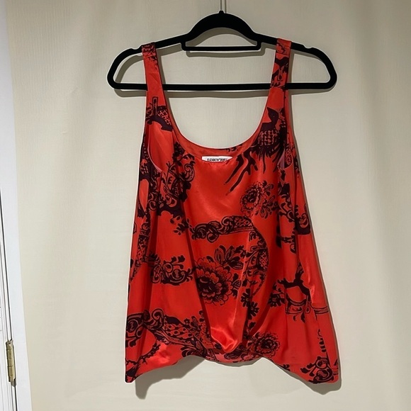 NWOT 100% Silk Women's Elizabeth‎ and James Tank Top M Red Black - Picture 1 of 6